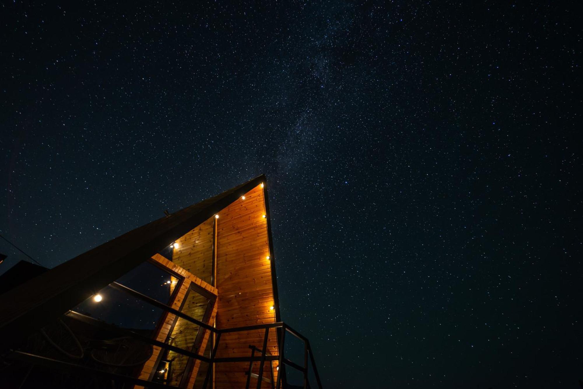 A Pisc Hotell Vatra Moldoviţei Exteriör bild