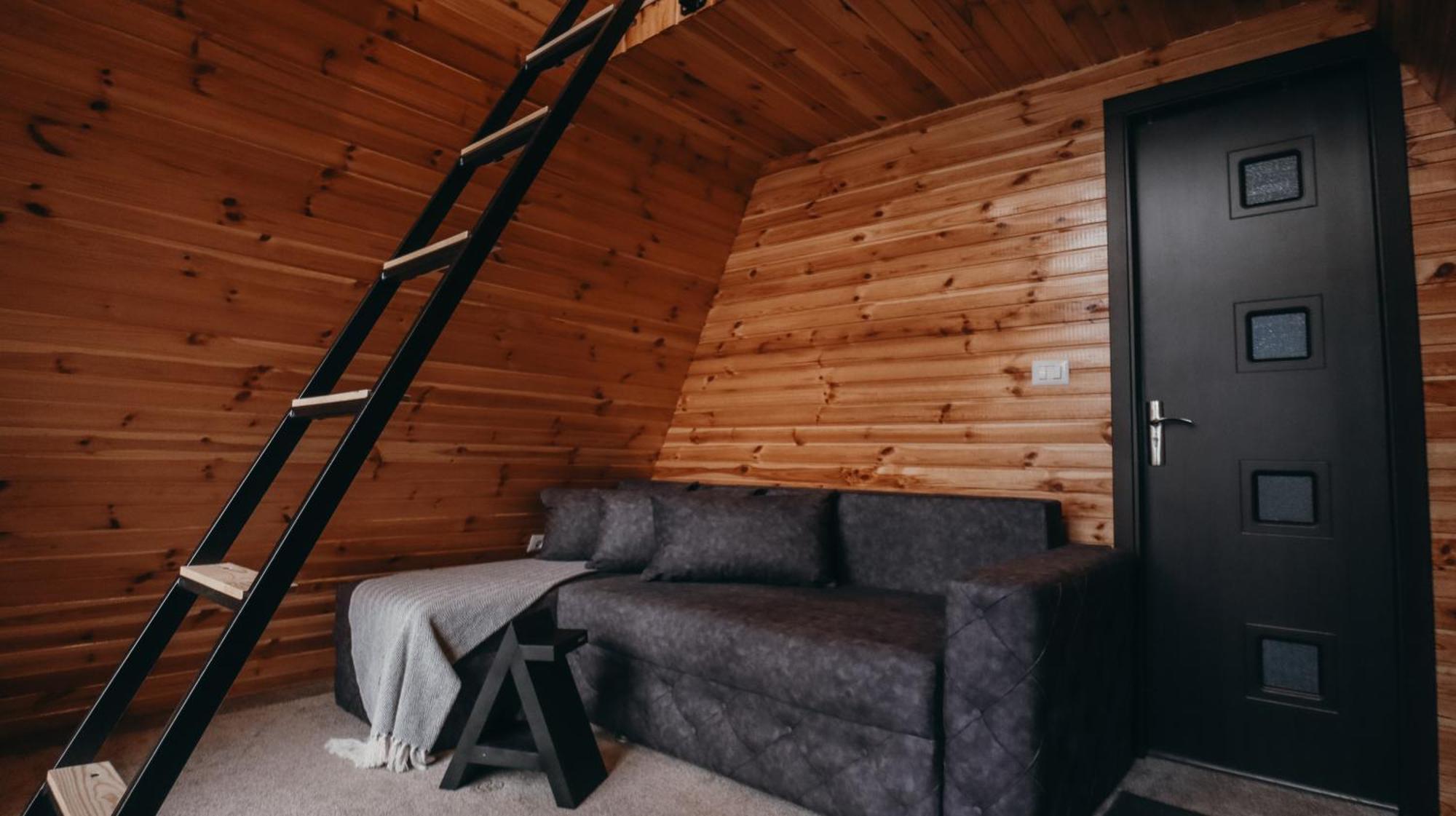 A Pisc Hotell Vatra Moldoviţei Exteriör bild